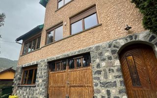 Casă individuală cu priveliște spectaculoasă – Ultra central Brașov - Poză 1