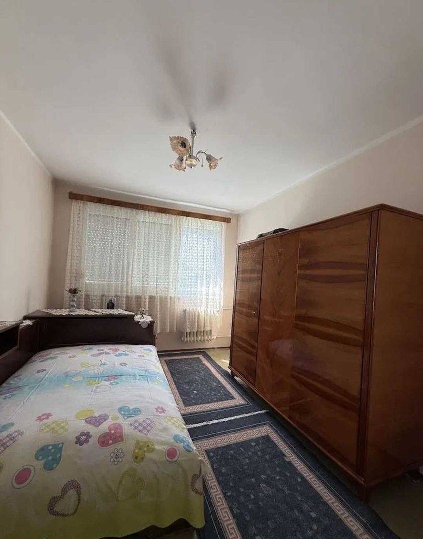 apartament de vanzare - Poză 1