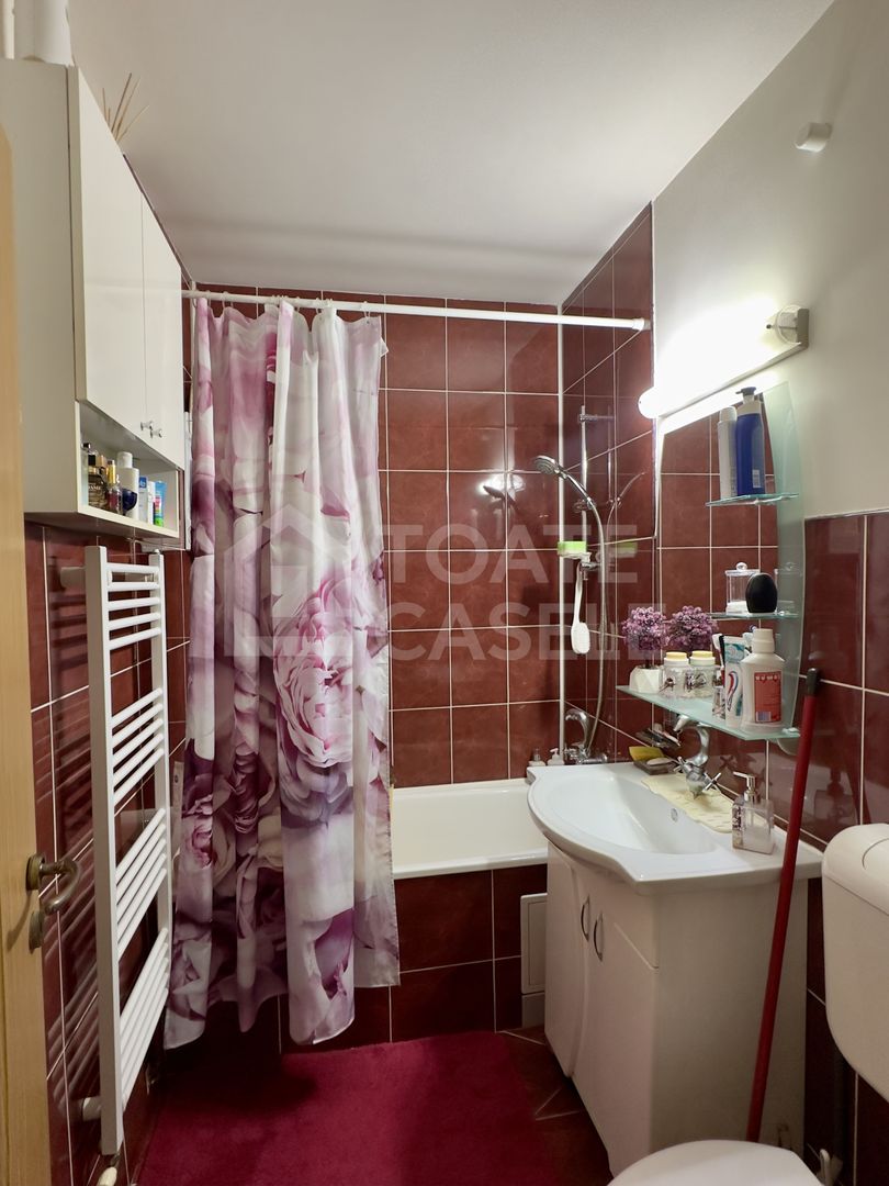 Vând apartament cu 2 camere, zona Mercur - Poză 7