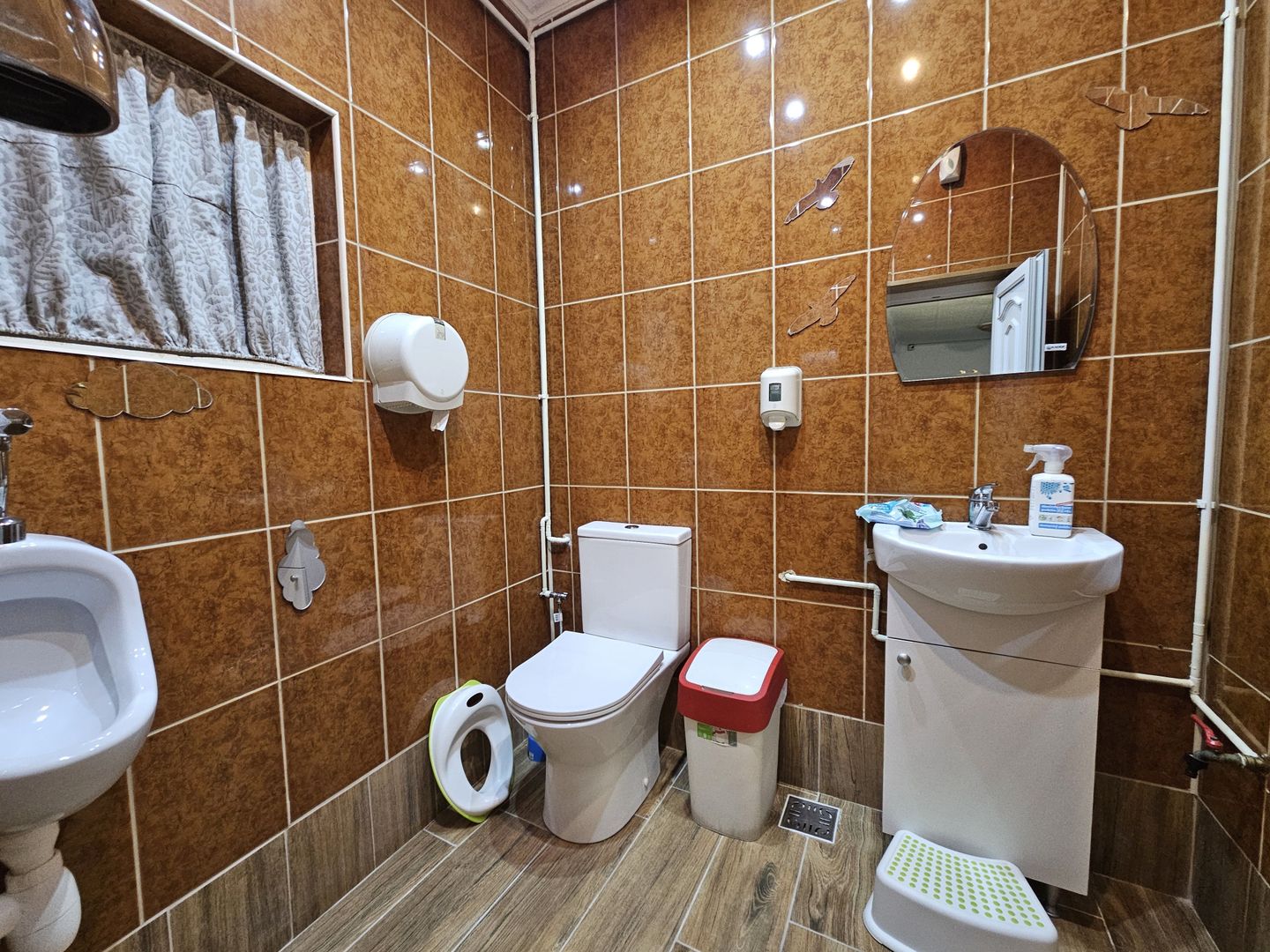Spatiu de inchiriat 120 mp utili Campina central! - Poză 15