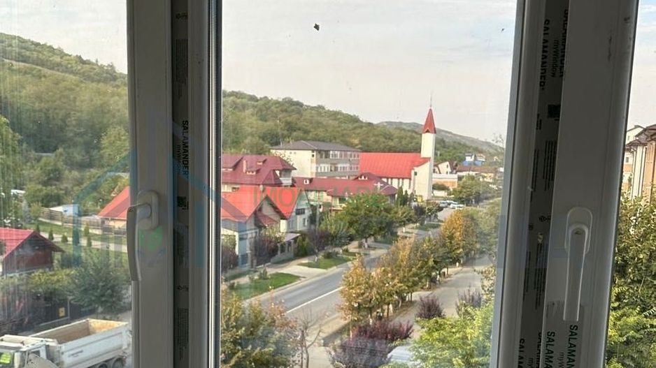 Apartament 3 camere, 67 mp, Tomești - Etaj 3, izolație termică nouă - Poză 3