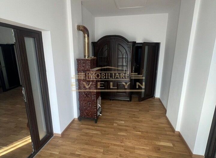 Casa de vanzare in Cristesti la strada principala, renovata complet !! - Poză 10