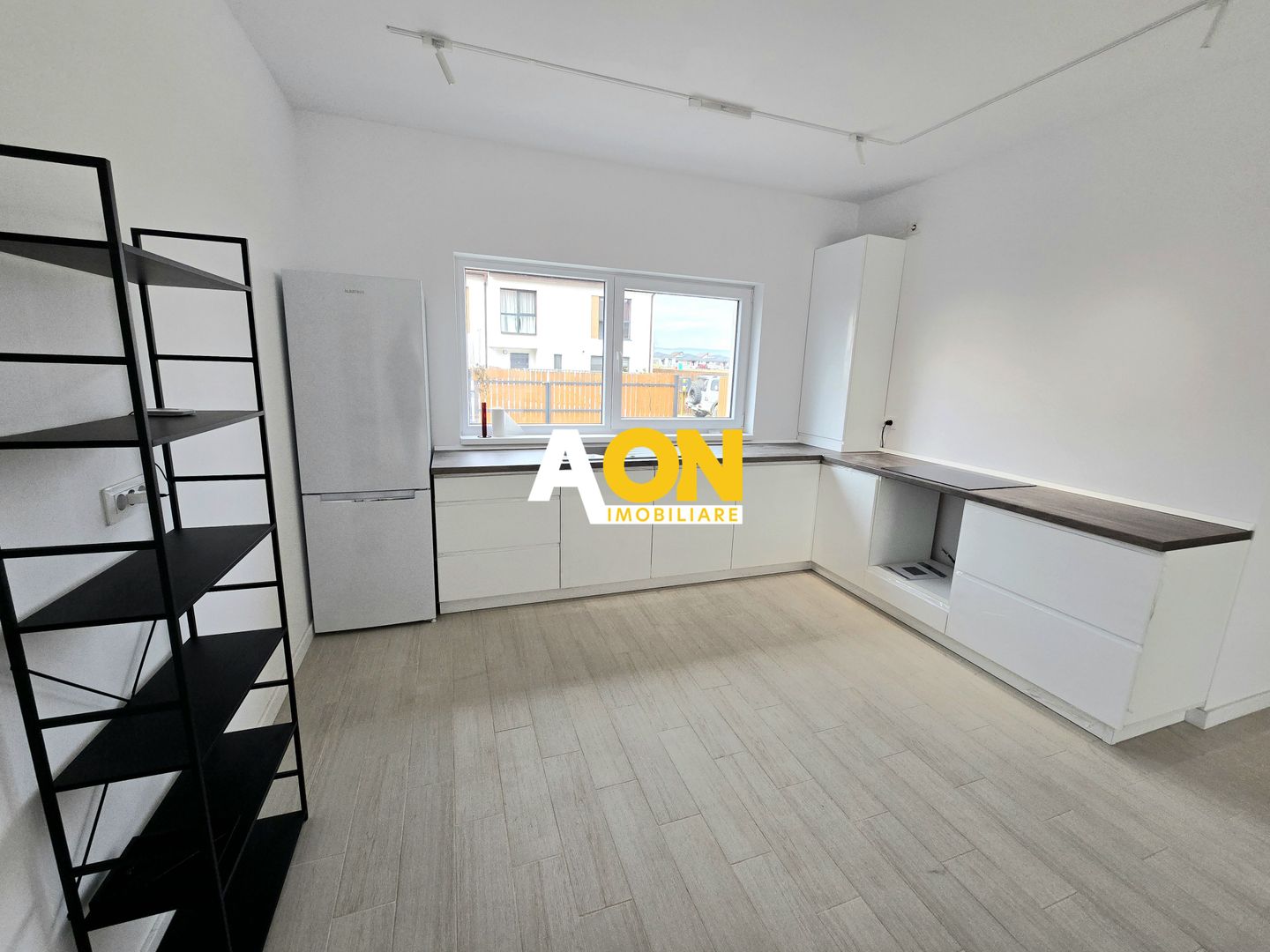 1/2 Duplex, 4 Camere, Complet Mobilat, Zona Alba - Micești - Poză 4