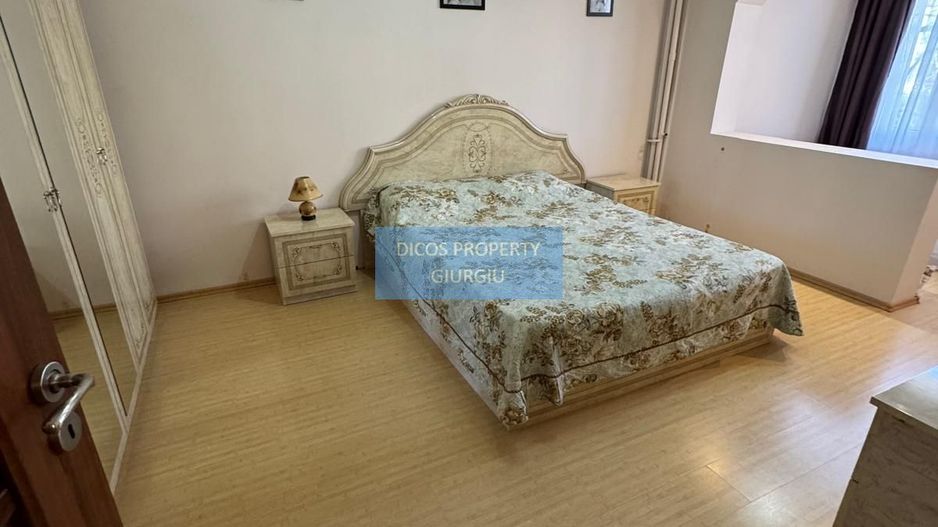 Apartament 3 camere - Poză 1