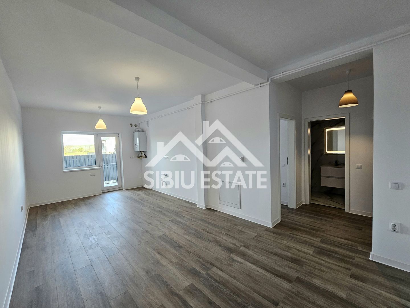 Apartament nou 2 camere etaj 1 - Poză 1