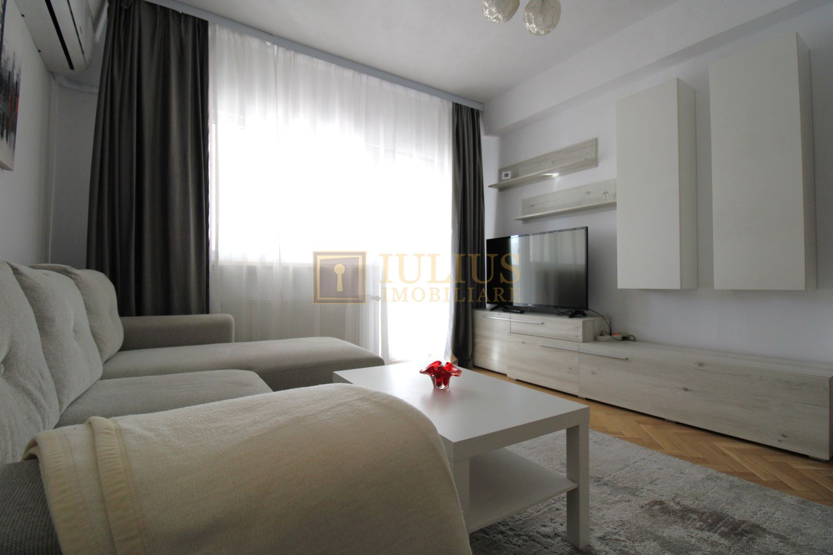 3 camere decomandate, balcon generos de 17 mp, bloc modernizat-Gh Lazăr - Poză 4