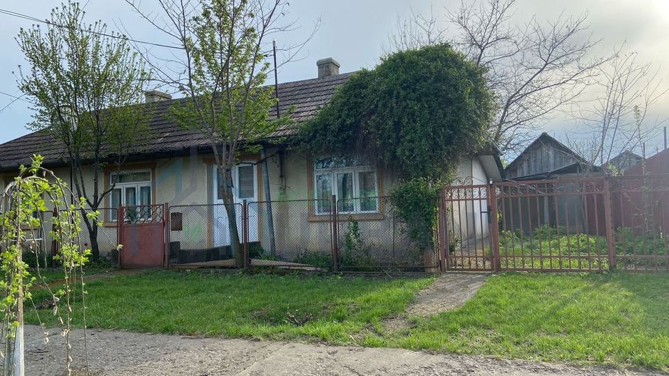 Vând imobil în comuna Bivolari, județul Iași. - Poză 1