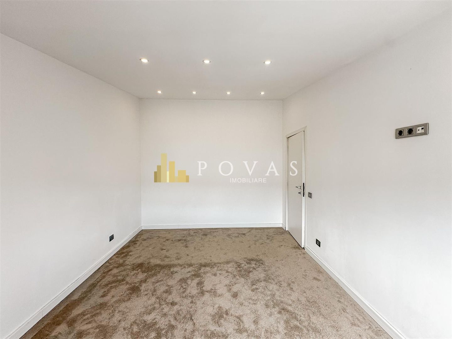 Vanzare Casa Reconsolidata Vatra Luminoasa 5 Camere - Poză 22