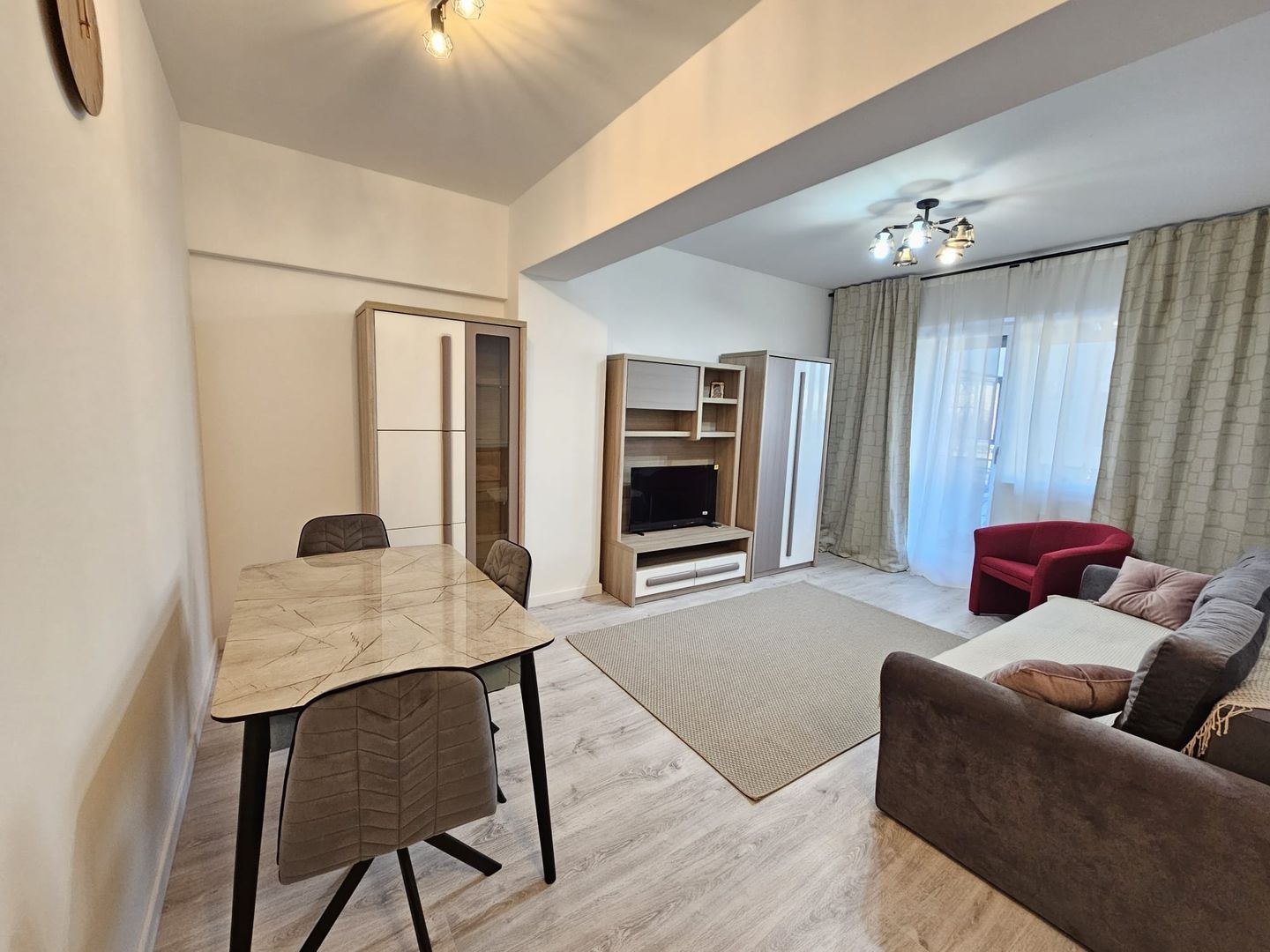 Apartament 2 cam de inchiriat, bloc nou, metrou 5 min, 1Decembrie 1918 - Poză 2