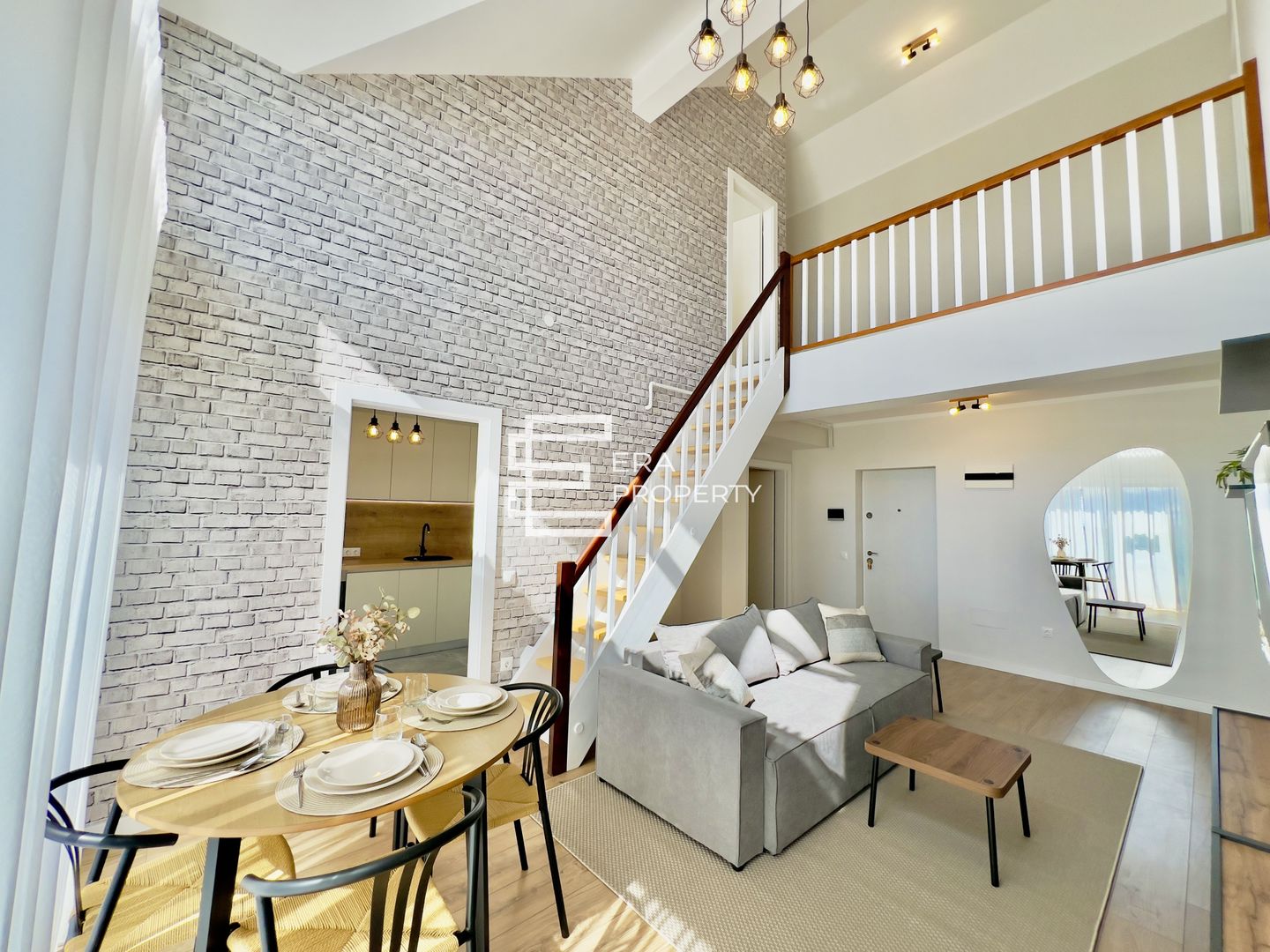 Penthouse 4 camere, terasa 14.42 mp mobilat -zona Aeroport Sibiu - Poză 1