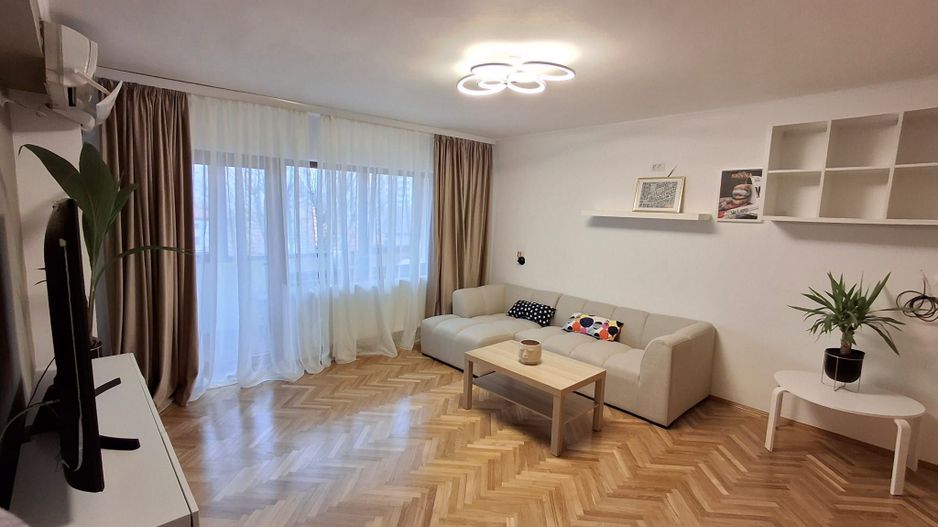 Apartament de inchiriat  2 camere Zona Decebal , Piata Muncii. - Poză 1