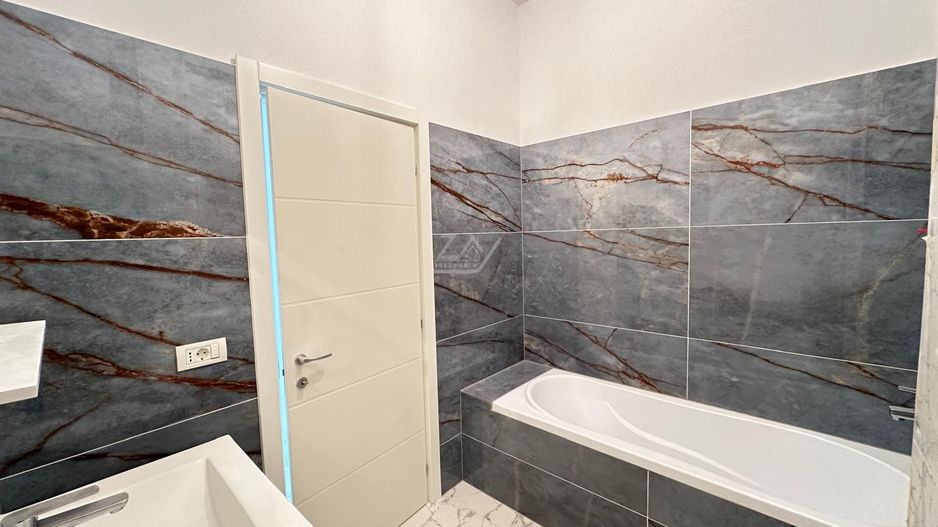 Bloc nou cu finisaje deosebite. Etaj intermediar. Loc de parcare. - Poză 6