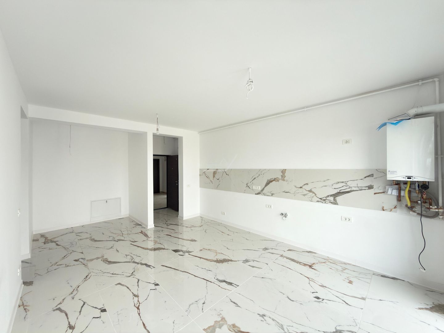 Bloc finalizat. Spatiu de depozitare. Loc de parcare. Clima - Poză 2