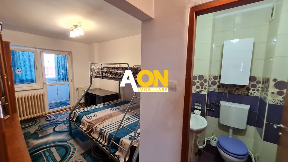 Apartament 3 Camere, Etaj 1, Decomandat, 63 mp, Zona Cetate - Poză 10
