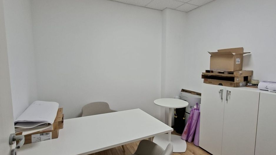 Spațiu pretabil birouri/cabinete medicale - Poză 10