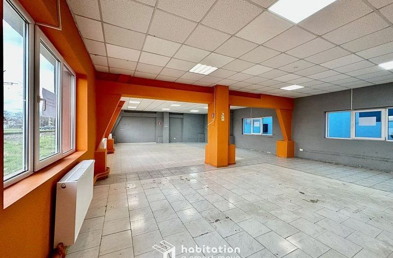 Birou în clădire mixtă - semicentral - Poză 1