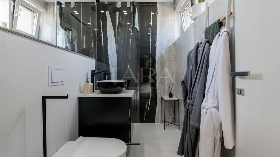 Apartament premium, grădină privată, panoramă și garaj încălzit. - Poză 7