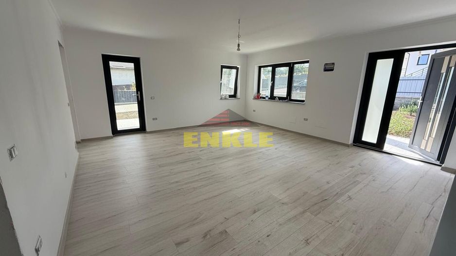 CASE NOI DE VÂNZARE – ZONA LEBĂDA - Poză 1