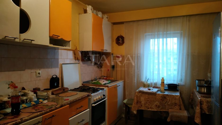 Apartament cu 3 camere, 65 mp, 2 balcoane, zonă centrală, Apahida. - Poză 1