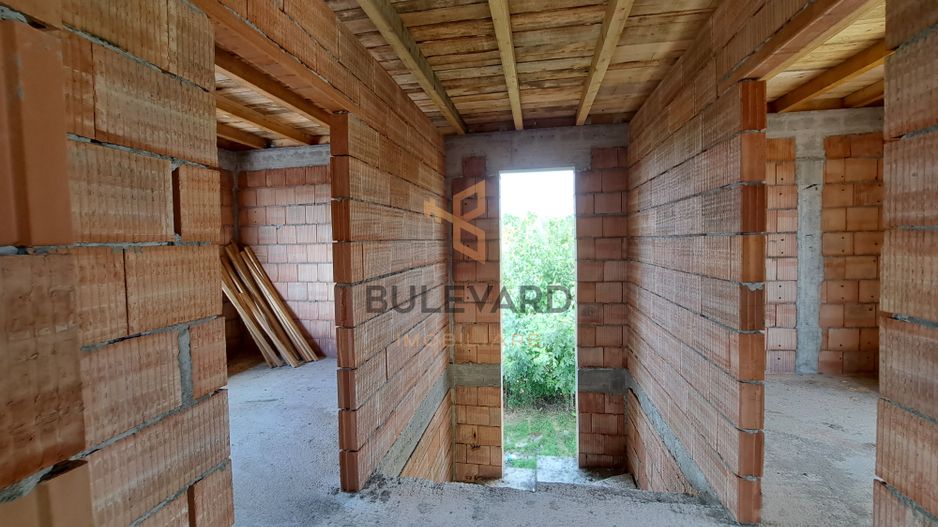 Casa la rosu 172 mp utili, 750 mp teren, view superb! - Poză 10