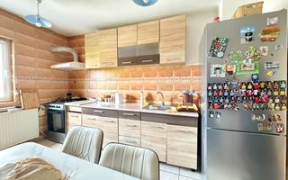 Apartament 4 camere decomandat, etaj intermediar, garaj, zona Zorilor - Poză 3