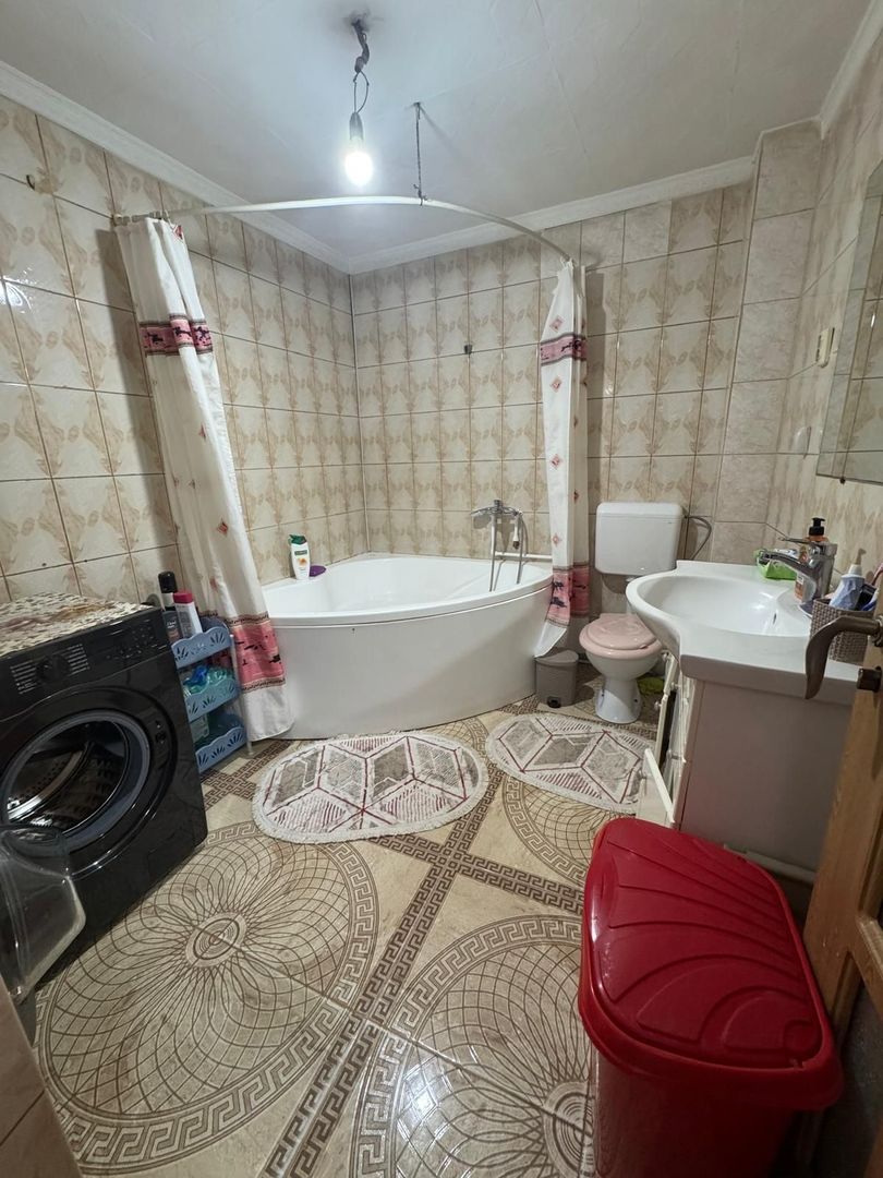 Casă P+M pe strada Tineretului - Poză 8