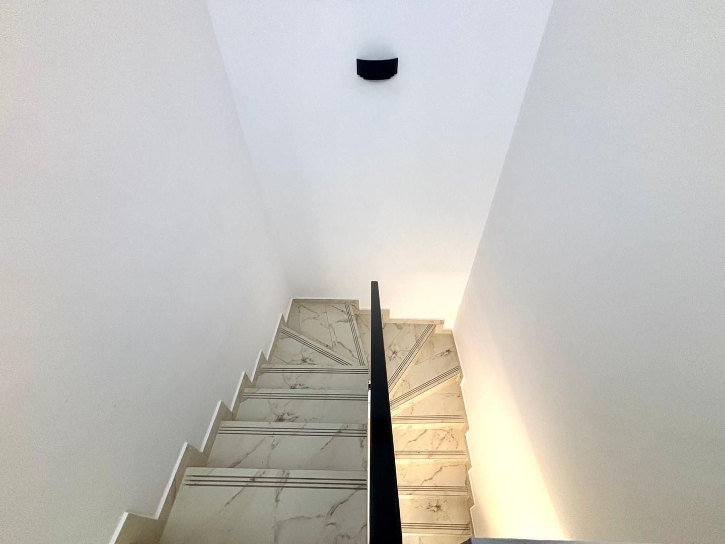 Duplex  cu 4 camere si teren generos , Sacalaz - Poză 12