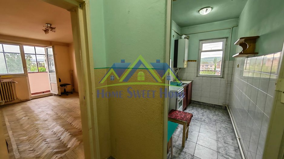 Apartament 2 camere semidec. et. 4 | Traian Vuia | 40 mp |  Neg. - Poză 2