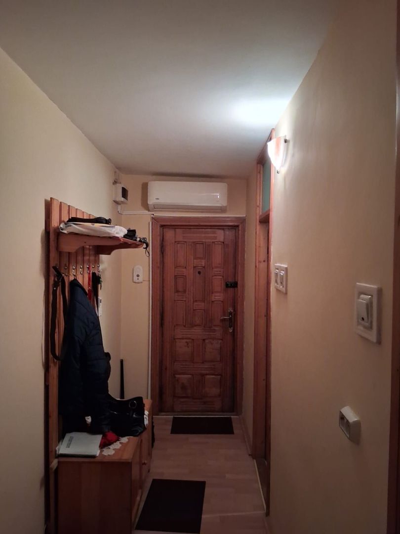 vand apartament 2 camere zona Alunisul Nou, paretr cvu terasa gaz tras - Poză 3