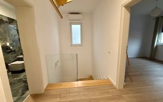 Duplex despartit prin garaj cu 5 camere  |  Dumbravita - Poză 16