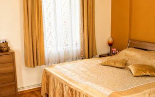 Casă/Vilă Ultracentrală Pașcani – Pe Colț – Ideal Business sau Locuință – Mobilată/Utilată - Poză 2