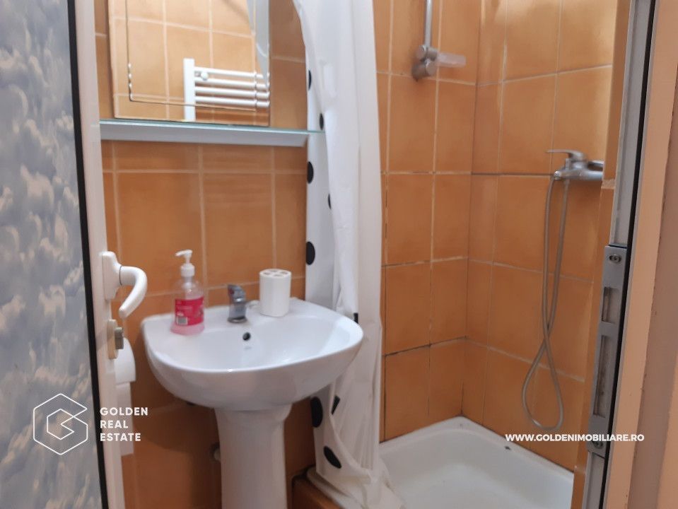Casa mare, cu 4 apartamente a cate 1, 2, 3 și 4 camere fiecare - Poză 5