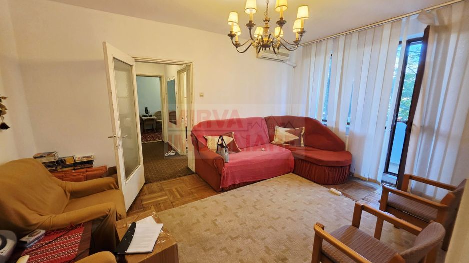 Vanzare apartament 3 camere, 54,99 mp, etaj 1/4, zona Democrației - Poză 1