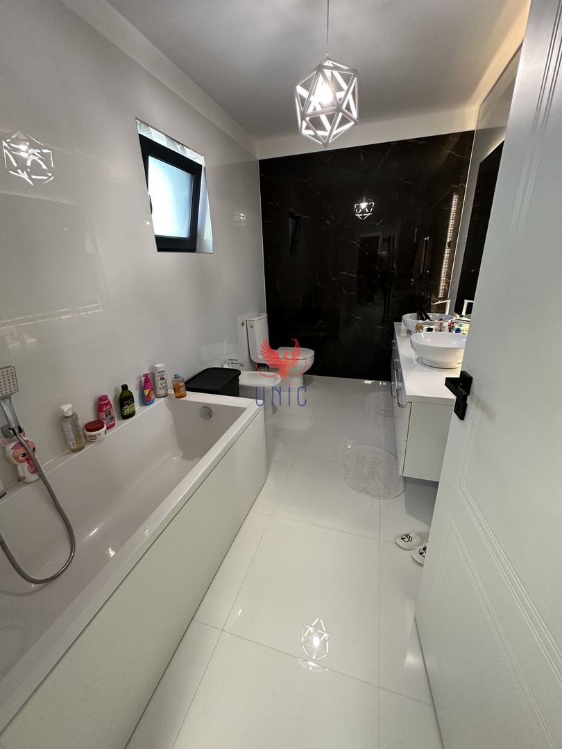 Vila Ultramoderna mobilata si utilata, Damila - Poză 13