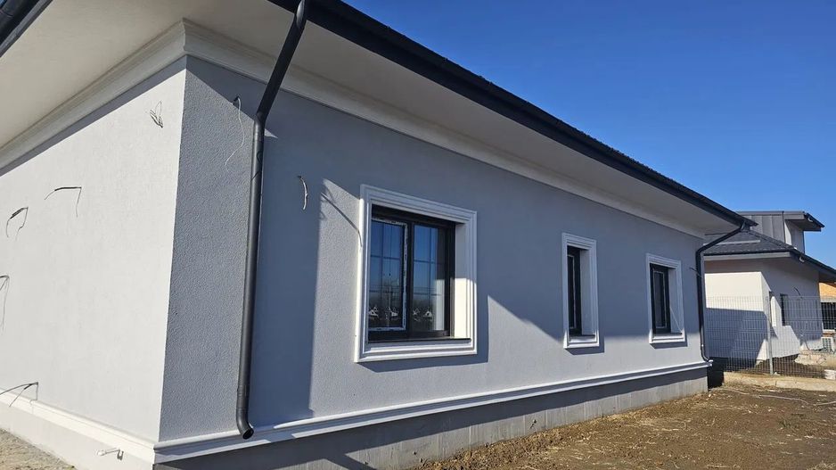 De vanzare casa individuala la rosu, constructie premium, Magurele - Poză 1