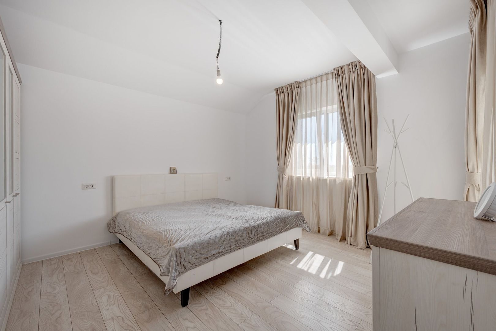 Casa cu Mesteceni!  Complex Lalelelor Domnești - Poză 43