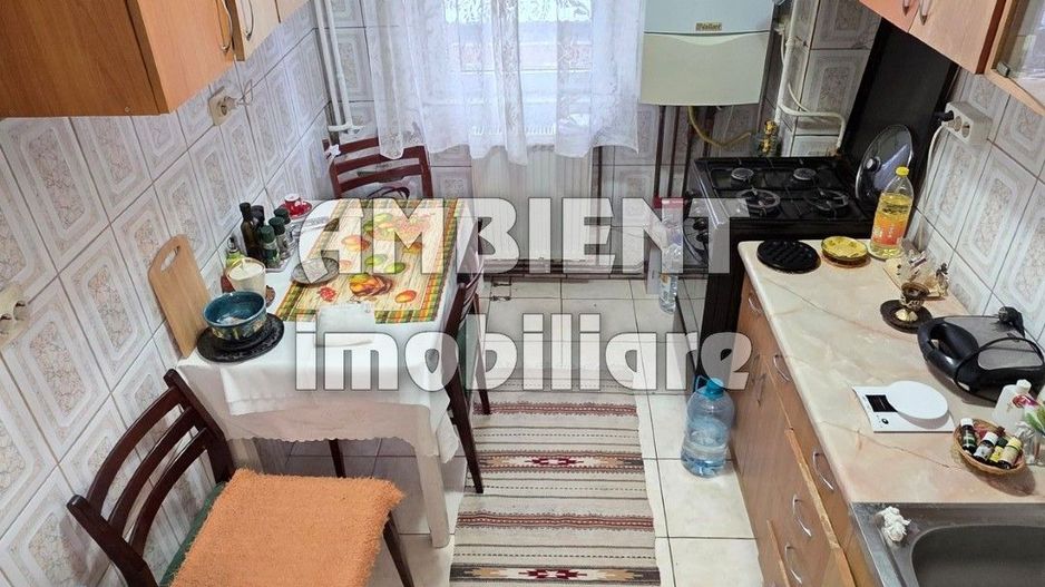 Apartament cu 4 camere, etaj 3, VASLUI zona Ultracentrală; - Poză 5
