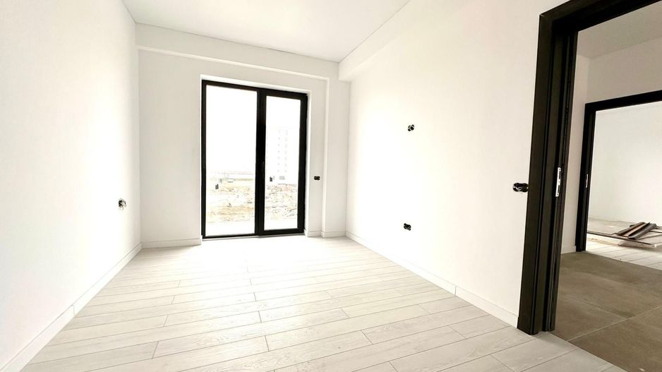 Mamaia nord - 3 Camere de Vanzare- vedere frontala mare - Poză 7