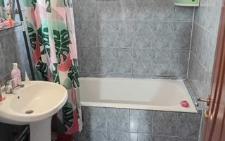 De vanzare apartament cu 3 camere la et 2 din 4, in Mircea cel batran, Iasi. - Poză 6