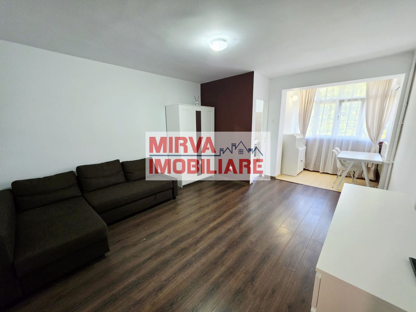 Prima închiriere! Garsonieră modernă Nord, mobilată complet - Poză 1