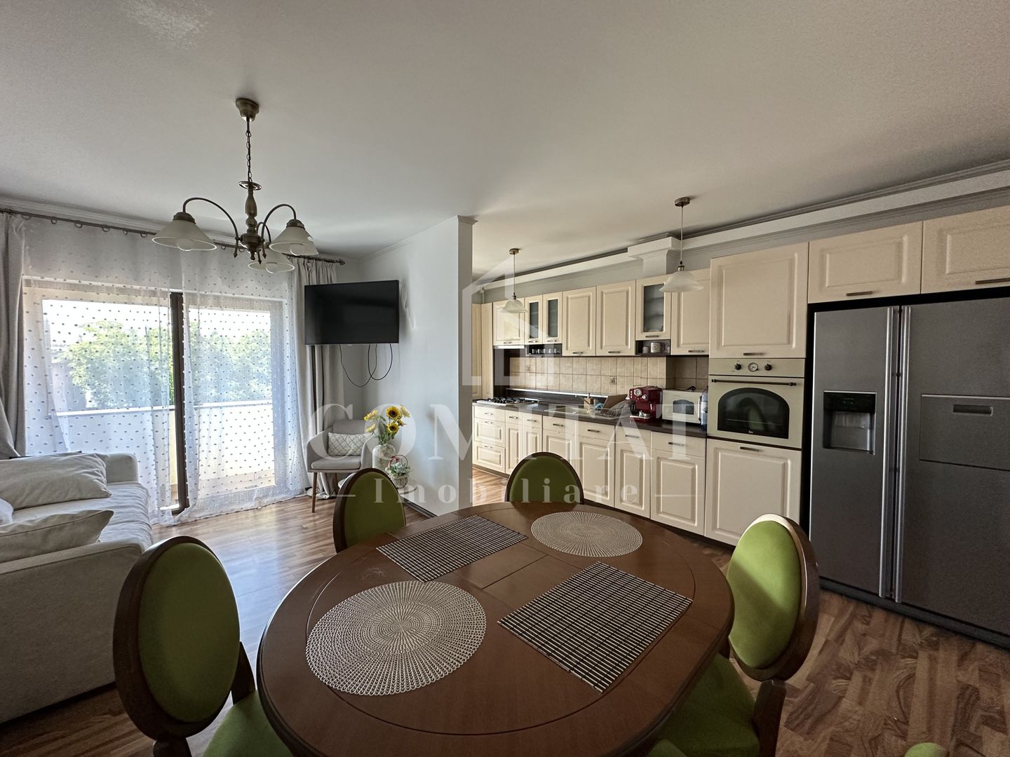 Apartament 3 camere | Etaj Intermediar | Zona Strazii Decebal - Poză 1