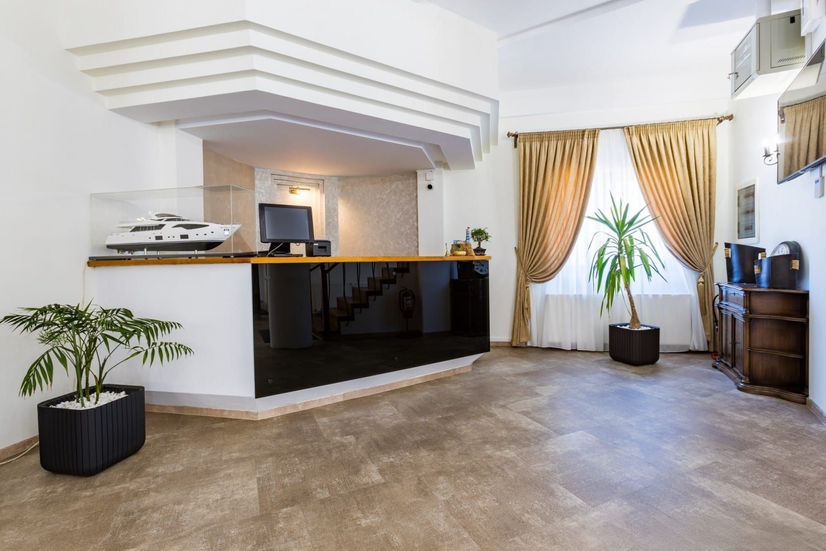 Pensiune / hotel de vanzare / parteneriat, Predeal, Brasov - Poză 2