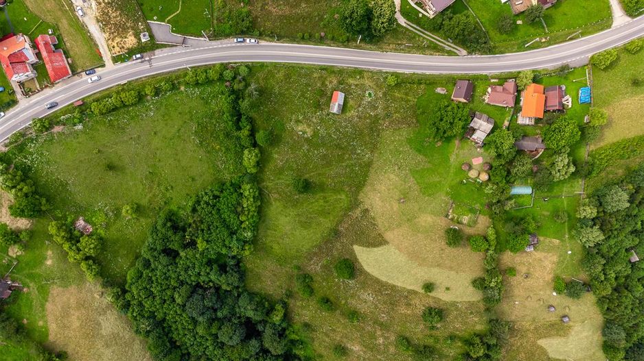 Aproape 4.000 mp, in fascinatia decorului montan, Bran, Moieciu de Jos, Brasov - Poză 6