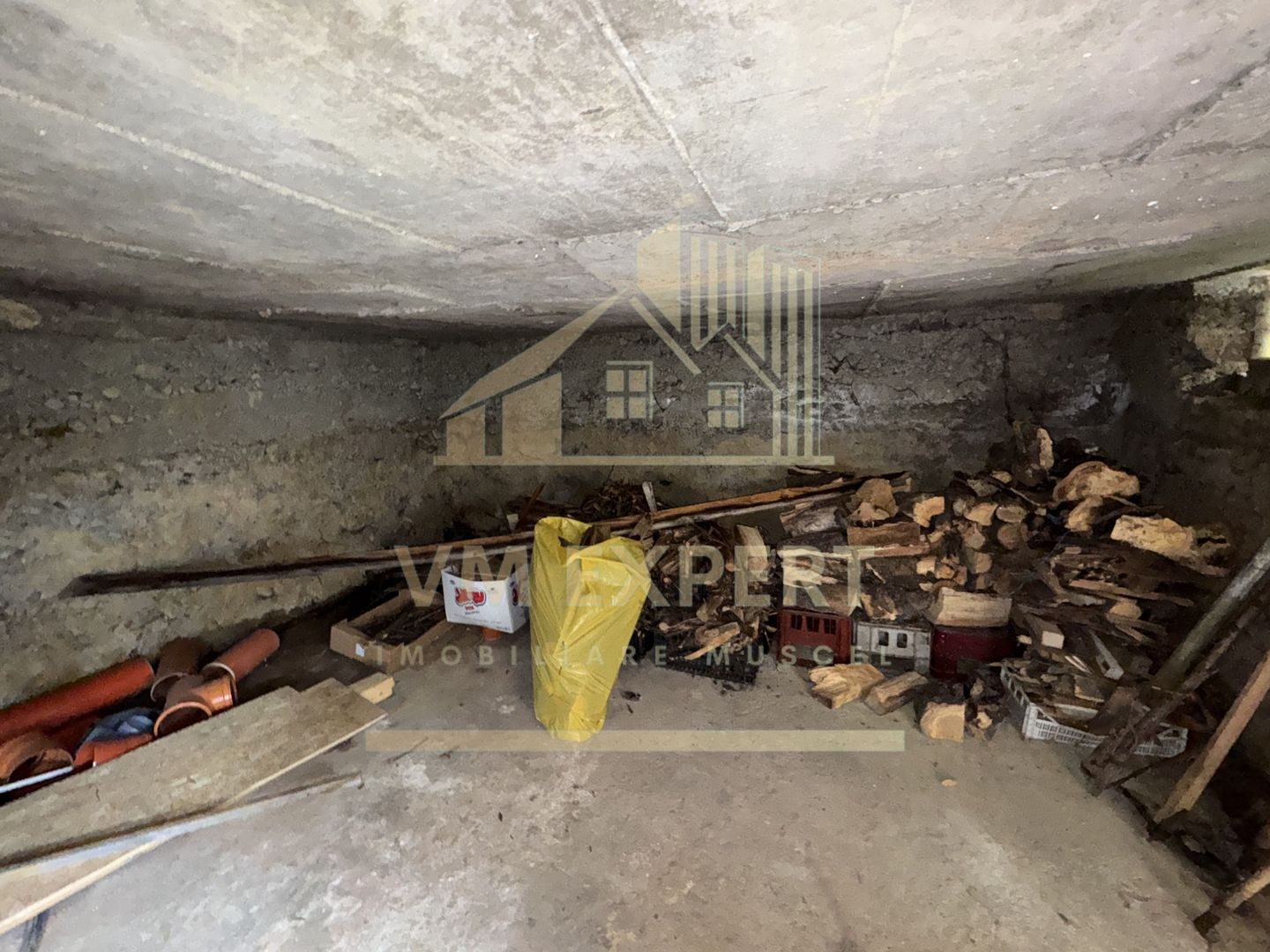 CASĂ 7 CAMERE TEREN 468 MP BUGHEA DE SUS ARGEȘ - Poză 22