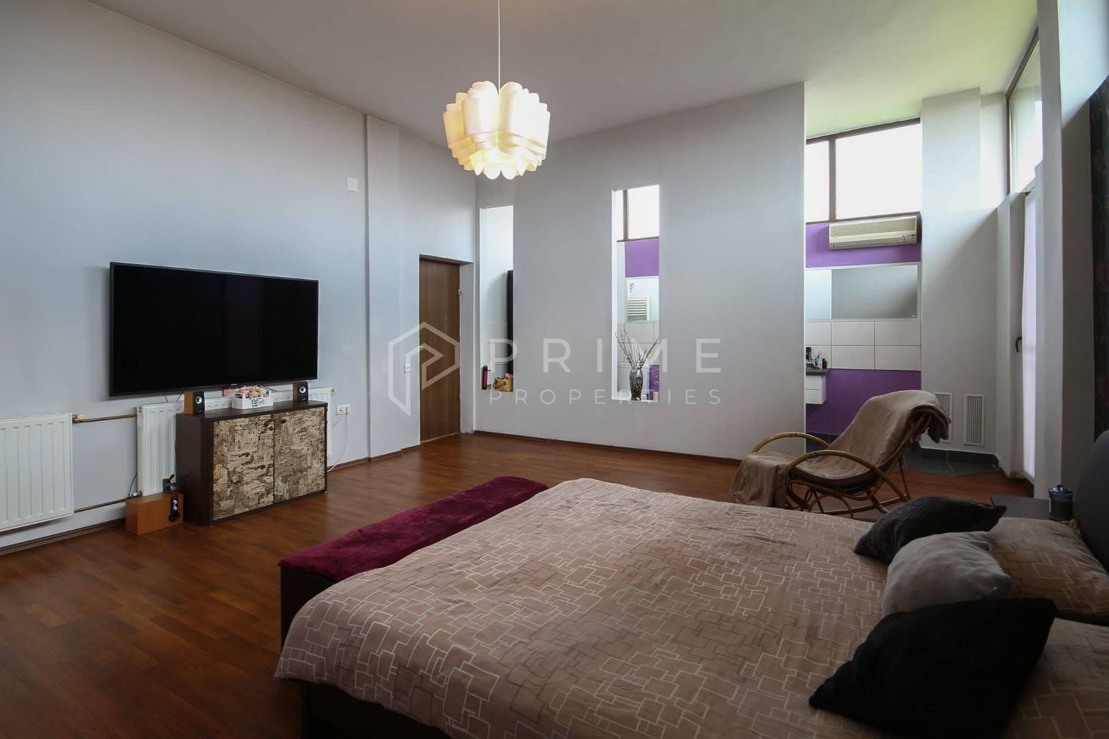 Vilă cu design și dotări deosebite de vânzare - Poză 8