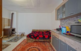 Casă bătrânească cu 3 camere la vânzare - Sânpetru - Poză 14