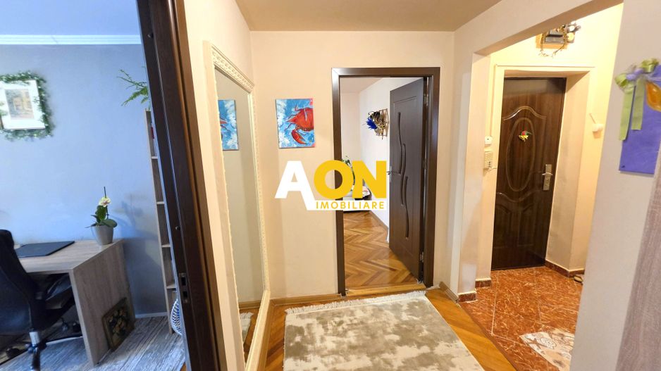 Apartament 3 camere, 2 bai, decomandat, etaj 3, Cetate, zona Stadion - Poză 5