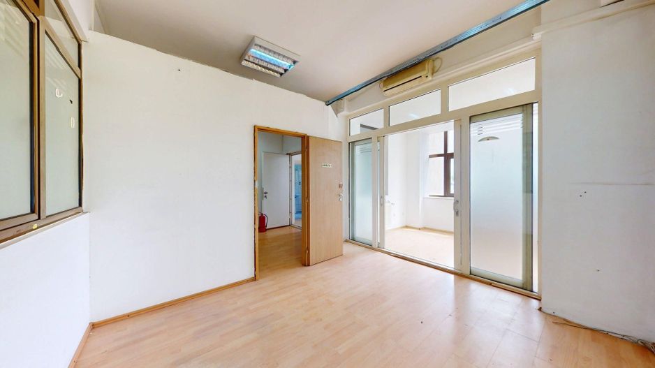 DAMAROAIA | Jiului | Chirie Casa 16 camere | 15 parcari + Metrou 900m - Poză 12