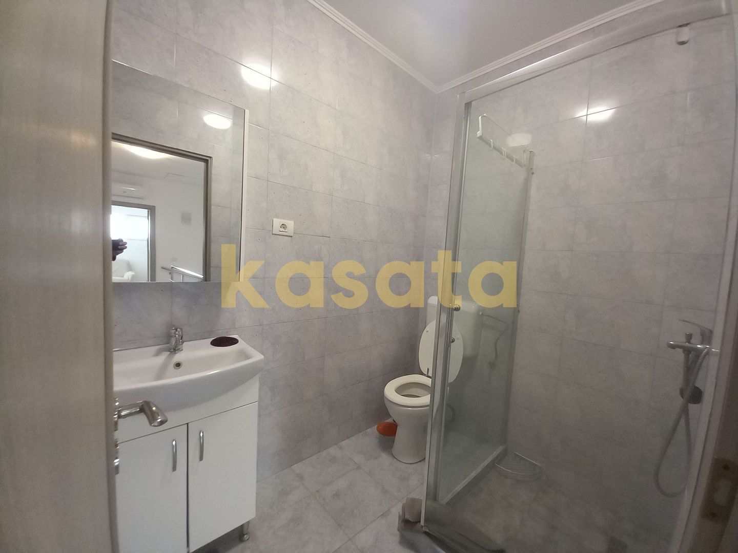 Vilă Modernă 4 Camere | Curte Privată | Zonă Excelentă & Facilități - Poză 38