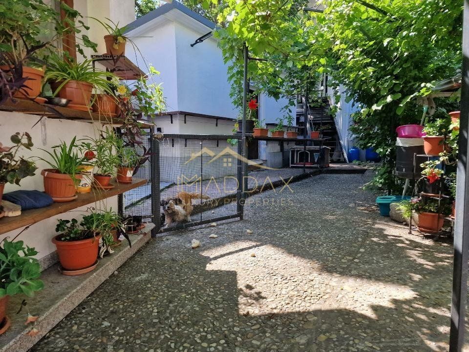 P+M (1000mp), curte (1750mp), 70 incaperi, 35 camere Unirii, multiple destinatii - Poză 13